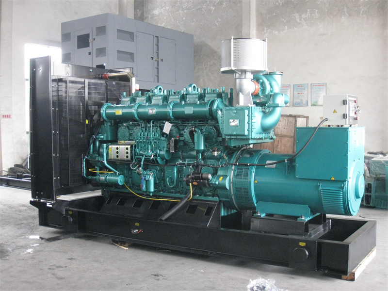 奉节200KW 柴油发电机的油耗是多少？
